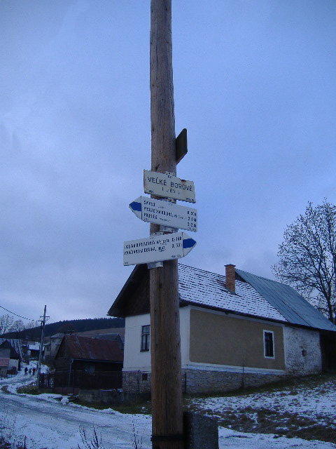 21-rozcestnik_ve_Velkem_Borovem